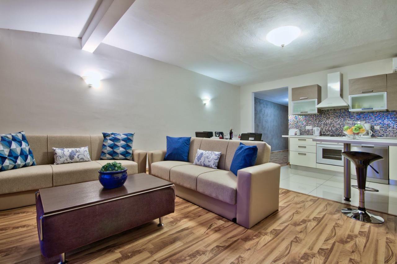 Spinola Court - Stunning Seaview Apartment & Penthouse On Spinola Bay By Shortletsmalta Saint Julian's Exterior photo