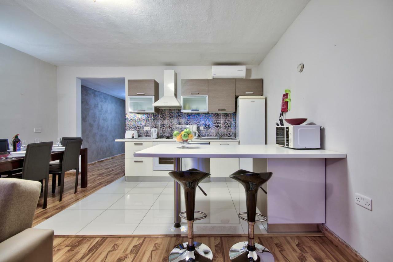 Spinola Court - Stunning Seaview Apartment & Penthouse On Spinola Bay By Shortletsmalta Saint Julian's Exterior photo